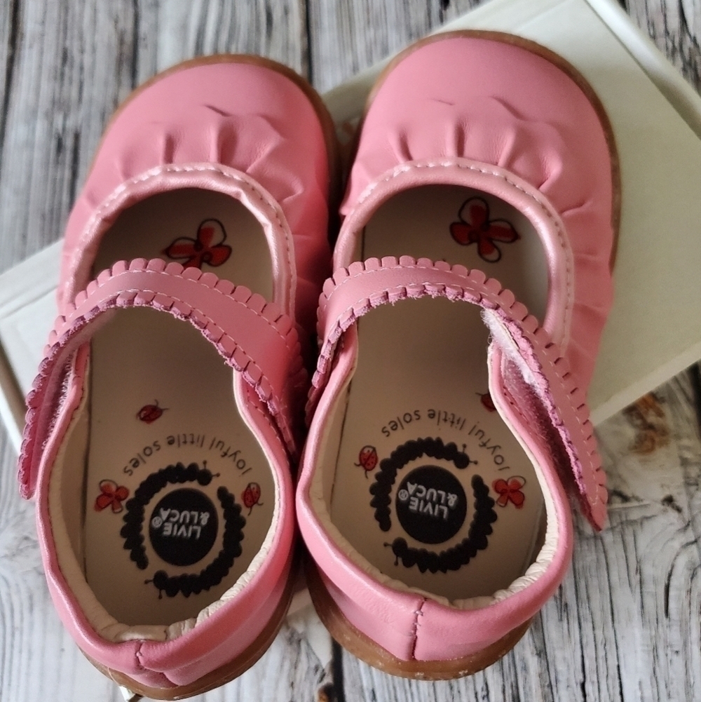 Livie and Luca Ruche Mary Jane Shoes New Without Box